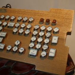 Custom Wooden Keyboard Blocky