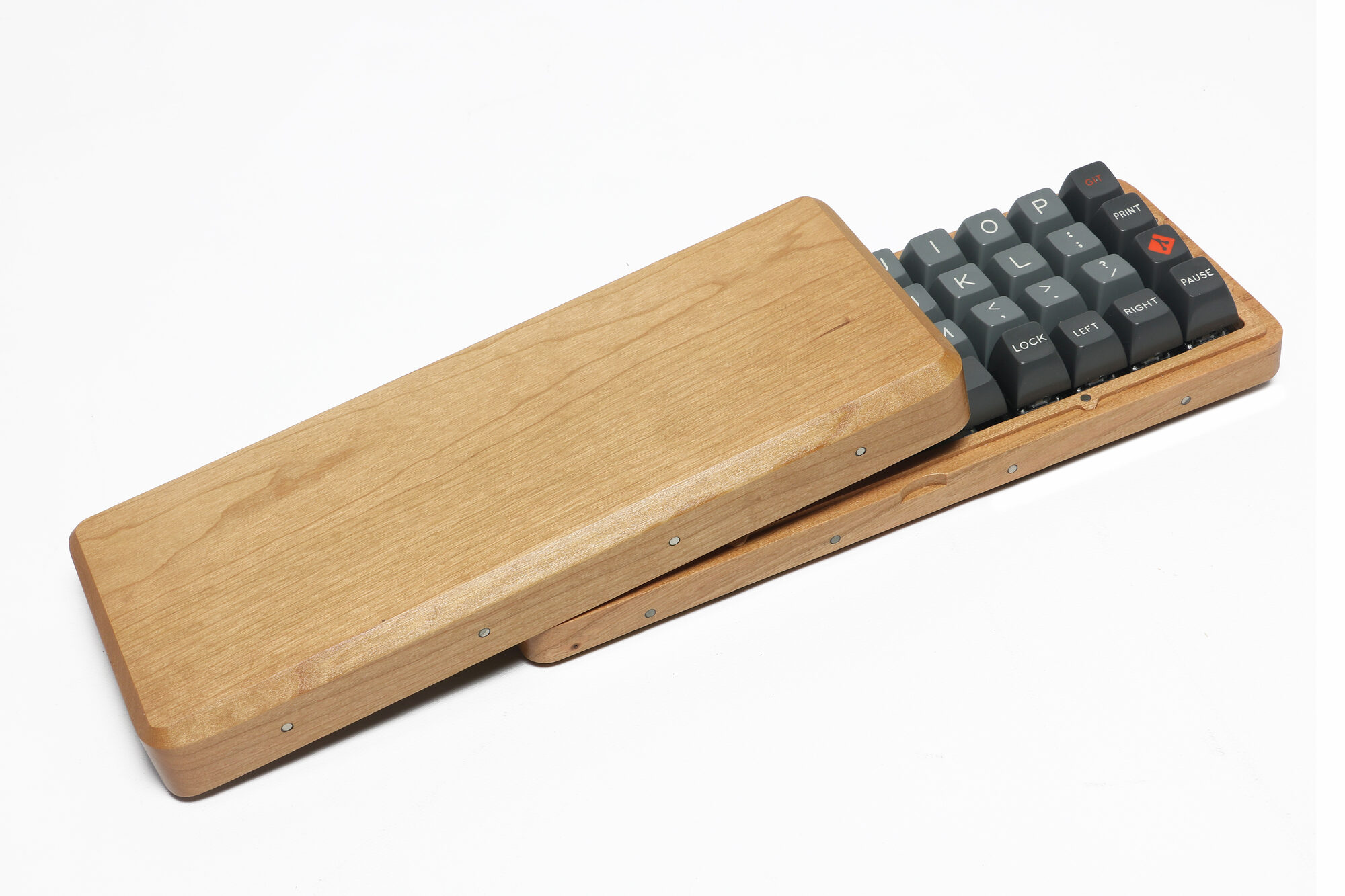 Clamshell Planck Hardwood Case (Rev 6) - Image 8